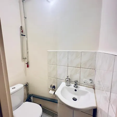 Anell Hostel *