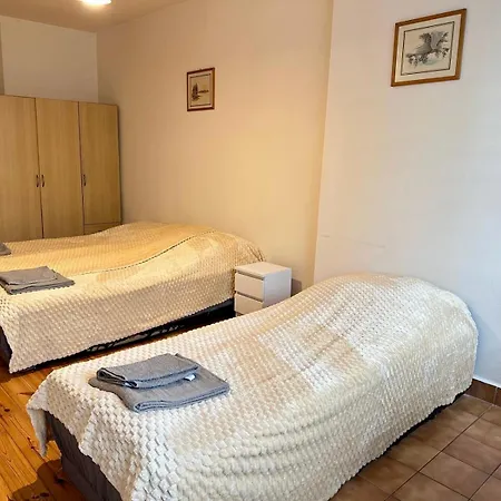 Anell Hostel *